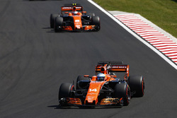 Фернандо Алонсо, McLaren MCL32, Стоффель Вандорн, McLaren MCL32