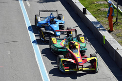 Daniel Abt, ABT Schaeffler Audi Sport, and Sébastien Buemi, Renault e.Dams, enter the pits
