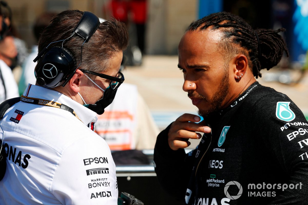 Andrew Shovlin, Trackside Engineering Director, Mercedes AMG, and Lewis Hamilton, Mercedes, on the grid