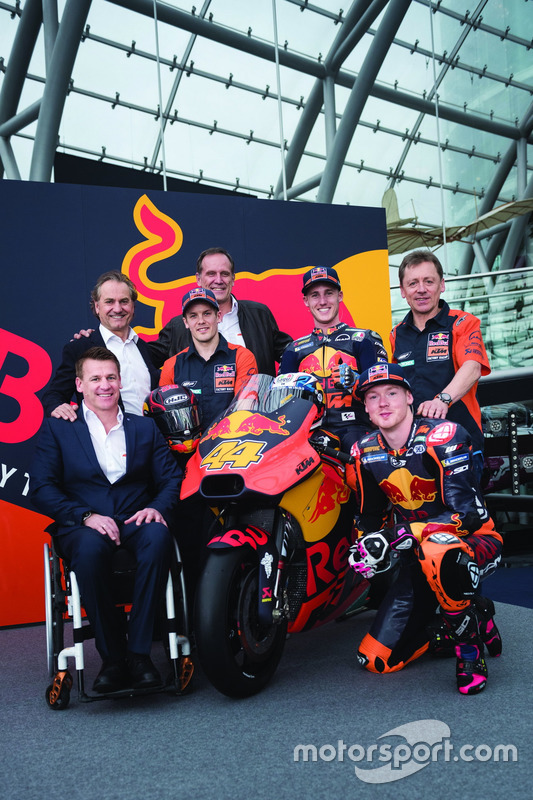 Bradley Smith, Red Bull KTM Factory Racing, Pol Espargaro, Red Bull KTM Factory Racing, Mika Kallio, Red Bull KTM Factory Racing, Pit Beirer, Capo del Motorsport KTM, Hubert Trunkenpolz, membri del consiglio KTM, Mike Leitner, Team manager Red Bull KTM Fac