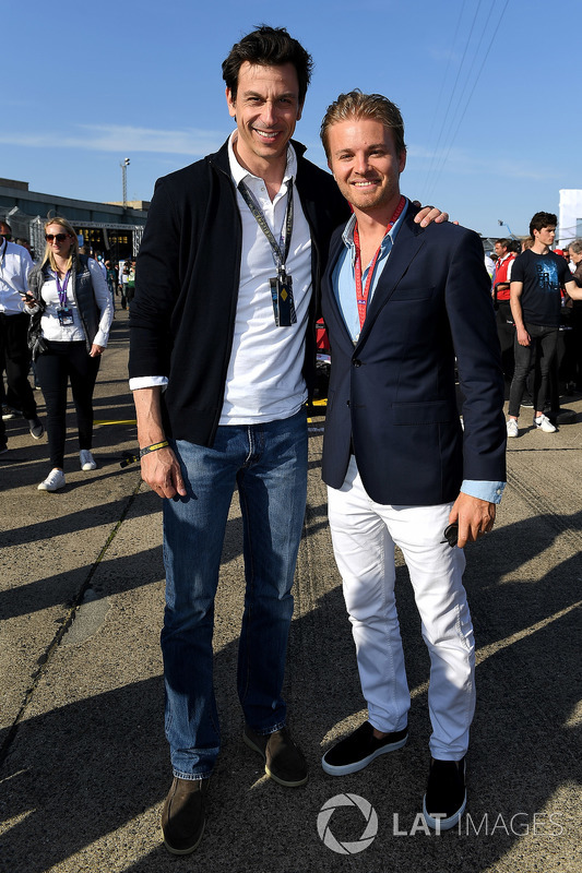 Lucas di Grassi, Audi Sport ABT Schaeffler, places 2nd.David Coulthard, TV Presenter, withToto Wolff, Executive Director (Business), Mercedes AMG