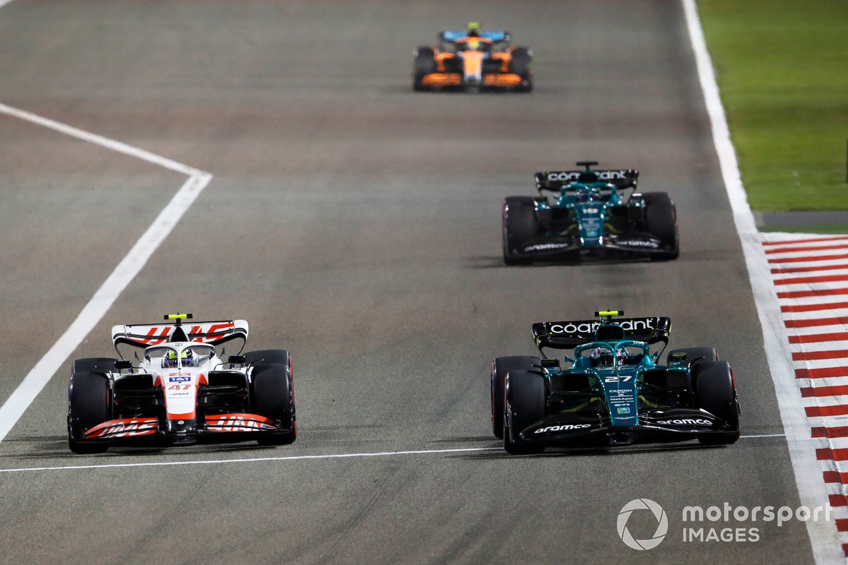 Мик Шумахер, Haas VF-22, Нико Хюлькенберг, Aston Martin AMR22, Лэнс Столл, Aston Martin AMR22