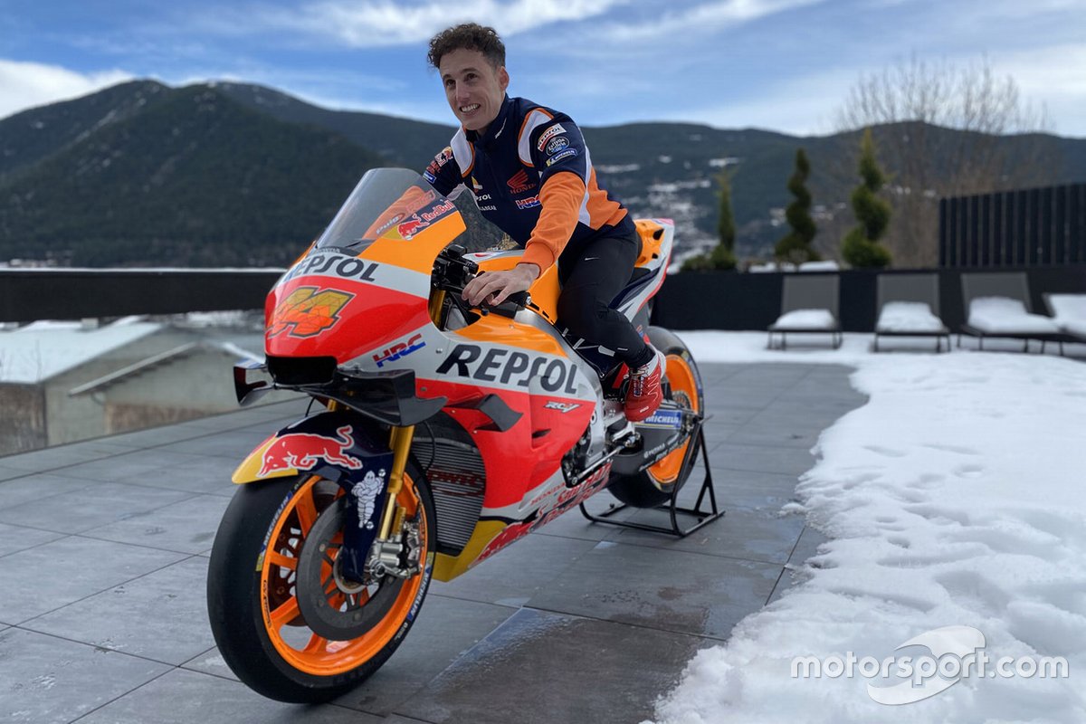 Pembalap anyar Repsol Honda, Pol Espargaro, diyakini bisa membuat HRC lebih solid musim depan.