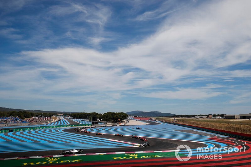Lewis Hamilton, Mercedes AMG F1 W10, leads Valtteri Bottas, Mercedes AMG W10,Charles Leclerc, Ferrari SF90, Max Verstappen, Red Bull Racing RB15, and the rest of the field on the formation lap