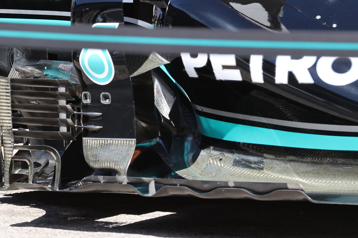 Mercedes W12 floor detail