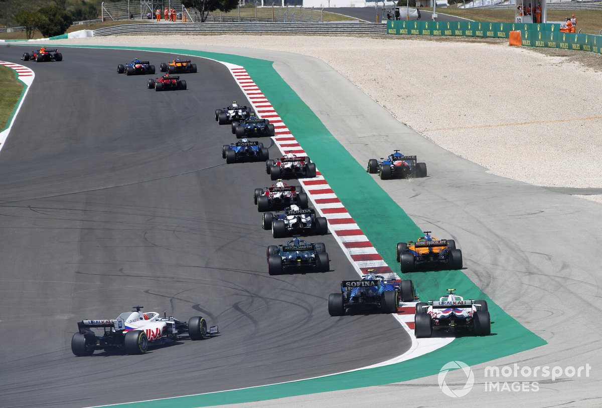 Daniel Ricciardo, McLaren MCL35M, Nicholas Latifi, Williams FW43B, Mick Schumacher, Haas VF-21, en Nikita Mazepin, Haas VF-21.