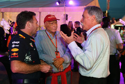 Chase Carey, CEO, Formula One Group, Niki Lauda, Mercedes AMG F1 Fahri Direktörü ve Christian Horner
