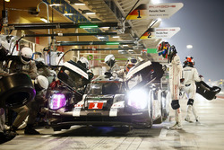 #1 Porsche Team Porsche 919 Hybrid: Тімо Бернхард, Марк Веббер, Брендон Хартлі