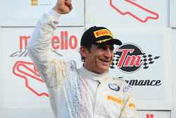 Yarış galibi #50 BMW Team Italia BMW M6 GT3: Alex Zanardi