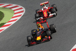 Max Verstappen, Red Bull Racing RB12 leads Kimi Raikkonen, Ferrari SF16-H