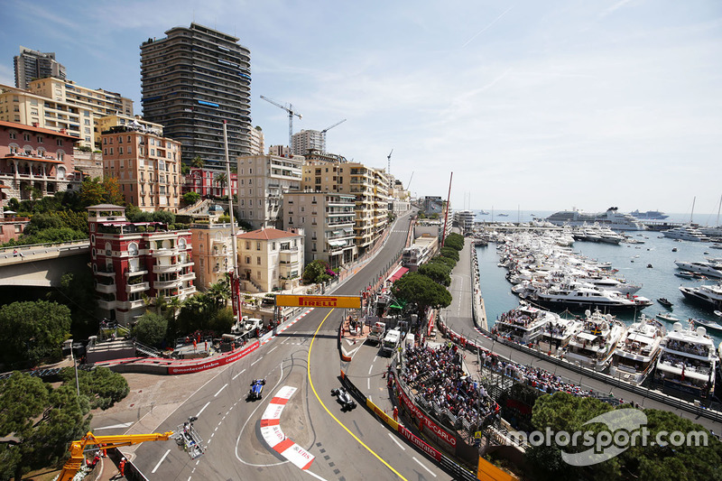 Marcus Ericsson, Sauber und Lewis Hamilton, Mercedes
