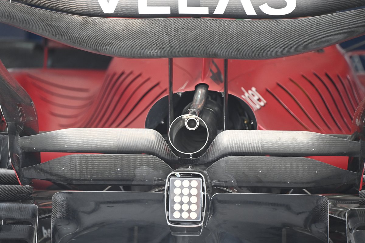 Detalle de la parte trasera del Ferrari SF21