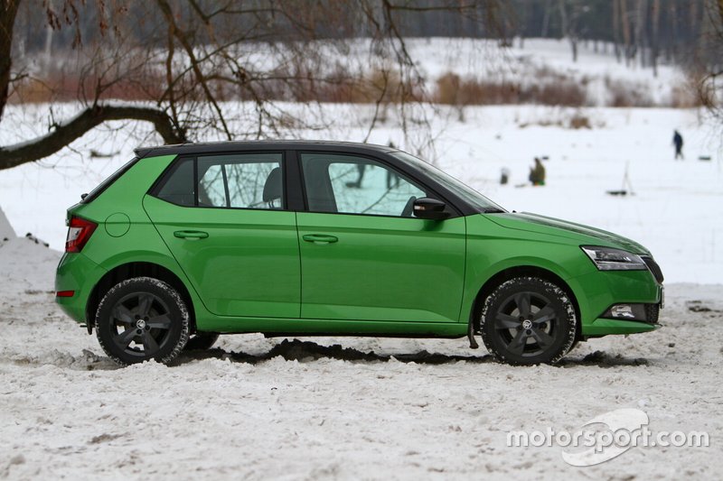 Skoda Fabia з атмосферним двигуном 1,6 MPI оснащена задніми барабанними гальмами.