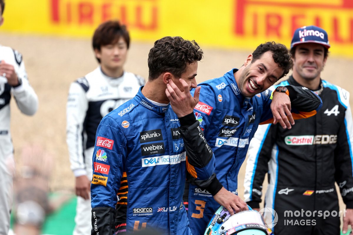 Lando Norris, McLaren dan Daniel Ricciardo, McLaren