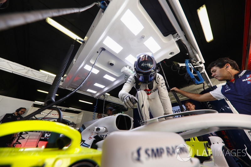 Lance Stroll, Williams Racing, sube a su coche
