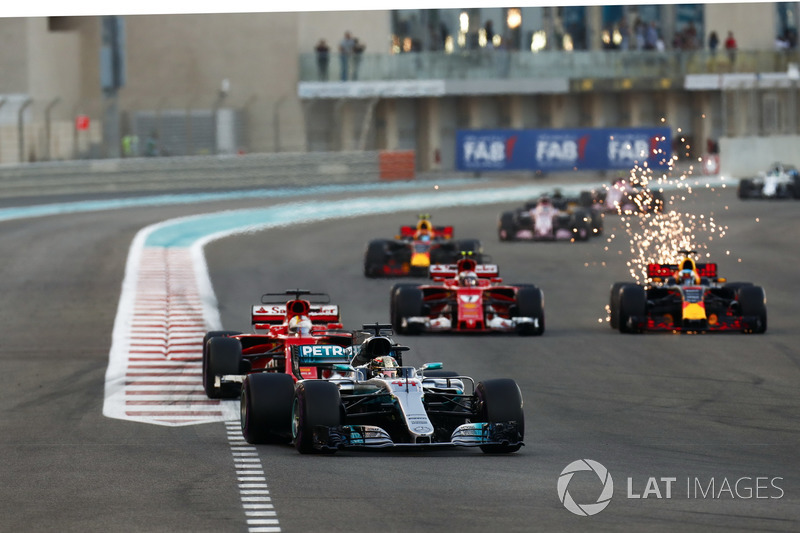 Lewis Hamilton, Mercedes AMG F1 W08, Sebastian Vettel, Ferrari SF70H, Daniel Ricciardo, Red Bull Racing RB13, Kimi Raikkonen, Ferrari SF70H ve Daniel Ricciardo, Red Bull Racing RB13
