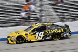 Daniel Suarez, Joe Gibbs Racing, Toyota Camry STANLEY