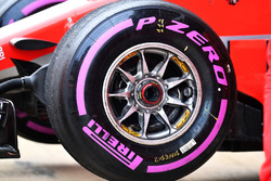 Ferrari SF71H ön lastik