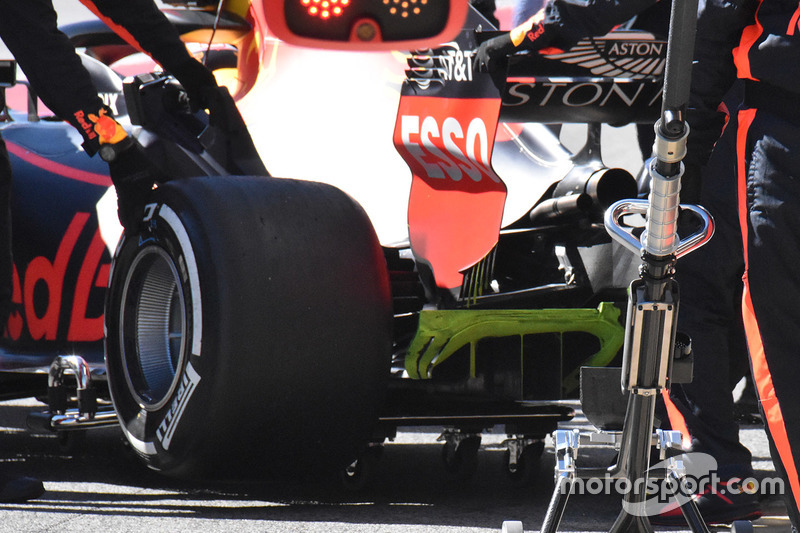 Red Bull Racing RB14 arka detay