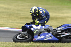 Столкновение: Марк Маркес, Repsol Honda Team, и Валентино Росси, Yamaha Factory Racing