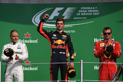 Podyum: Yarış galibi Max Verstappen, Red Bull Racing, 2. Valtteri Bottas, Mercedes AMG F1, 3. Kimi R