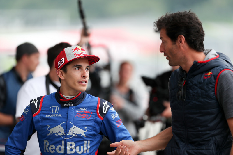 Marc Marquez, con l'ex pilota di Formula 1 Mark Webber