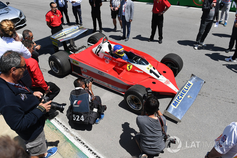 Jacques Villeneuve, pilota el Ferrari 312T con el que su padre ganó el GP de Canadá 1978