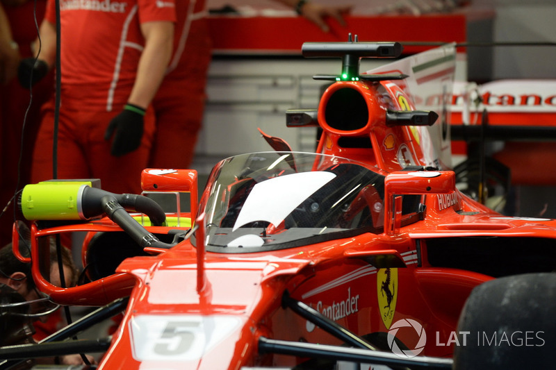 Ferrari SF70-H mit Cockpitschutz Shield