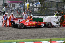 La monoposto incidentata di Kimi Raikkonen, Ferrari SF70H