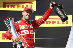 Podium: race winner Sebastian Vettel, Ferrari