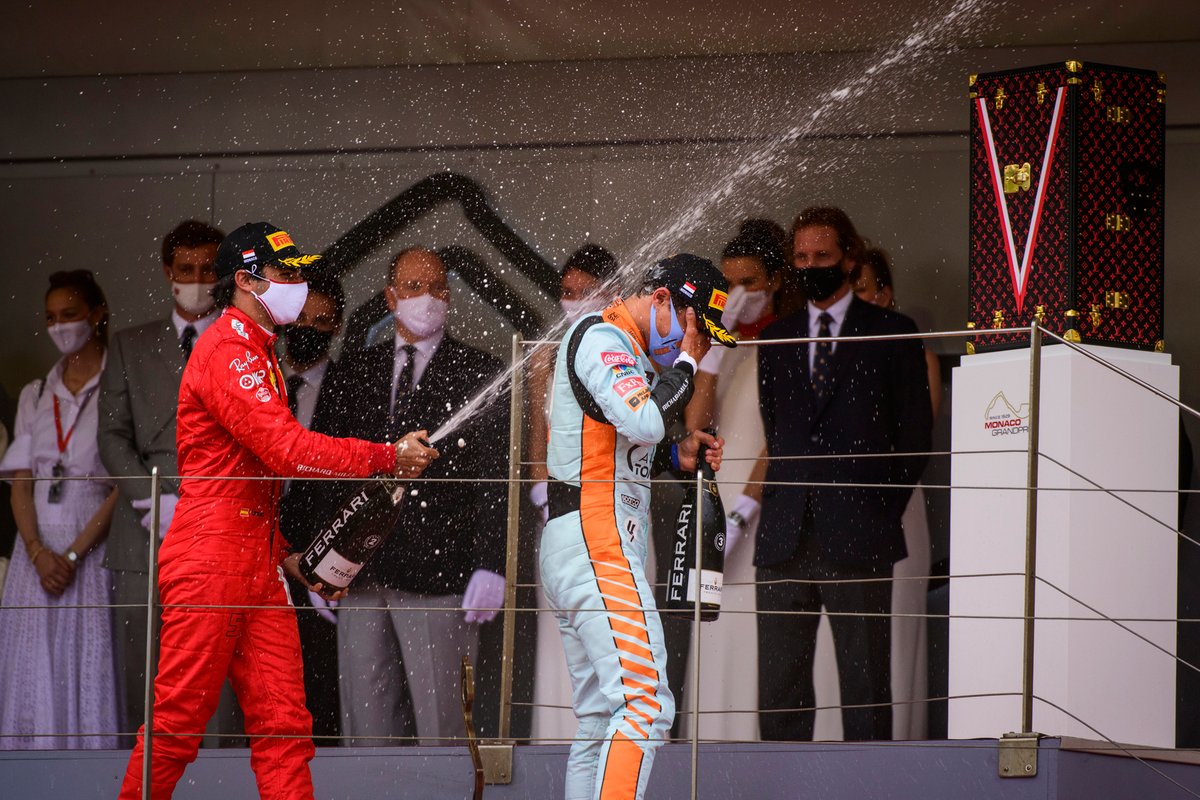 Carlos Sainz, Ferrari,Lando Norris, McLaren