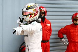 Lewis Hamilton, Mercedes AMG F1 viert zijn pole