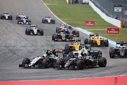 Nico Hülkenberg, Sahara Force India F1 VJM09; Jenson Button, McLaren MP4-31