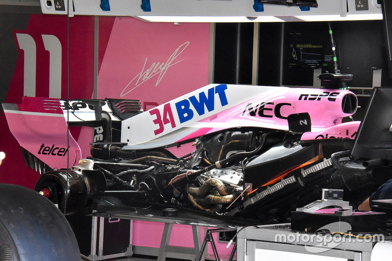 Detalle de la suspensión trasera del Force India VJM11