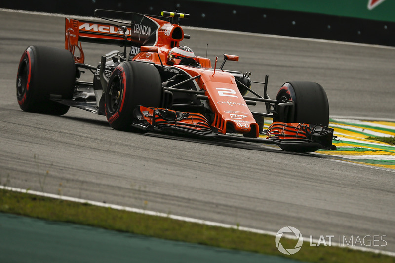 17 місце — Стоффель Вандорн, McLaren — 13