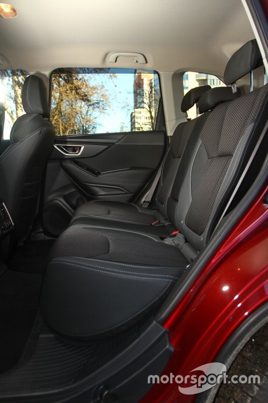 Subaru Forester 2018 року