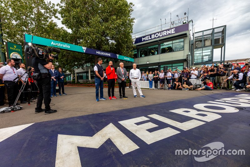 Michael Masi, (F1 Race Director) from FIA, Chase Carey, CEO of F1, Andrew Westacott (CEO), Paul Little (Chariman) from Australian Grand Prix Corporation