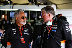 Власник Sahara Force India Team Віджей Маллья, операційний директор Sahara Force India F1 Отмар Сафн