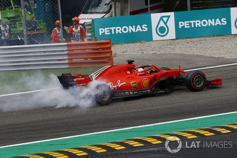 Sebastian Vettel, Ferrari SF71H spins with damage on lap one