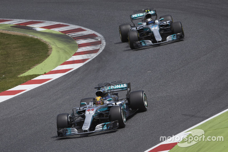 2017: Льюис Хэмилтон, Mercedes F1 W08 Hybrid
