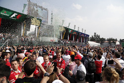 Podyum: Yarış galibi Max Verstappen, Red Bull Racing, 2. Valtteri Bottas, Mercedes AMG F1, 3. Kimi R