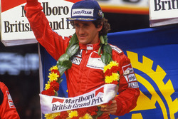 Podyum: Yarış galibi Alain Prost, McLaren