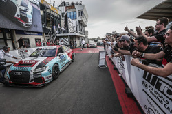 Il vincitore della gara Jean-Karl Vernay, Audi Sport Leopard Lukoil Team Audi RS 3 LMS