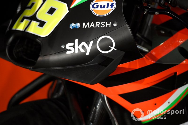 Un aileron de l'Aprilia