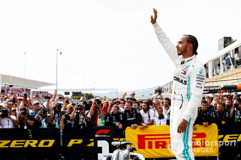 Победитель Льюис Хэмилтон, Mercedes AMG F1