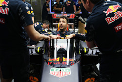 Daniel Ricciardo, Red Bull Racing RB12 met het aeroscherm