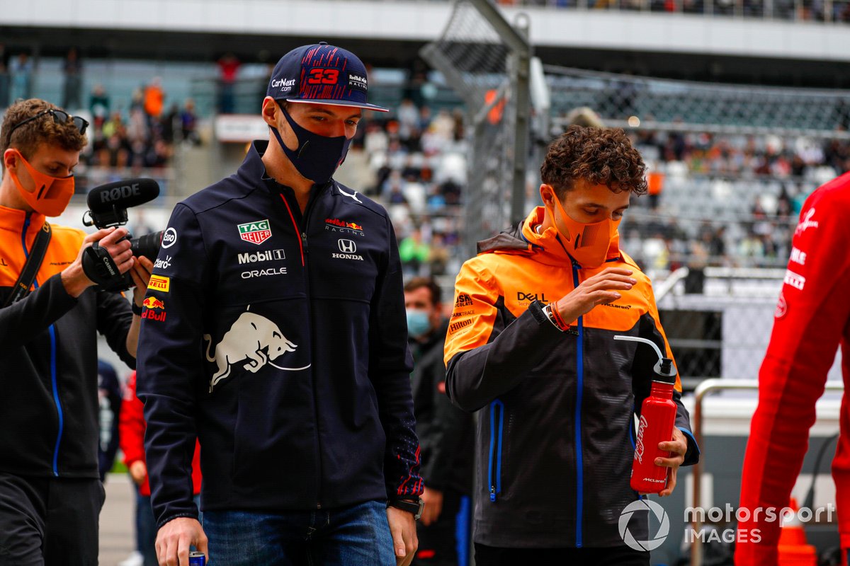 Max Verstappen, Red Bull Racing, dan Lando Norris, McLaren