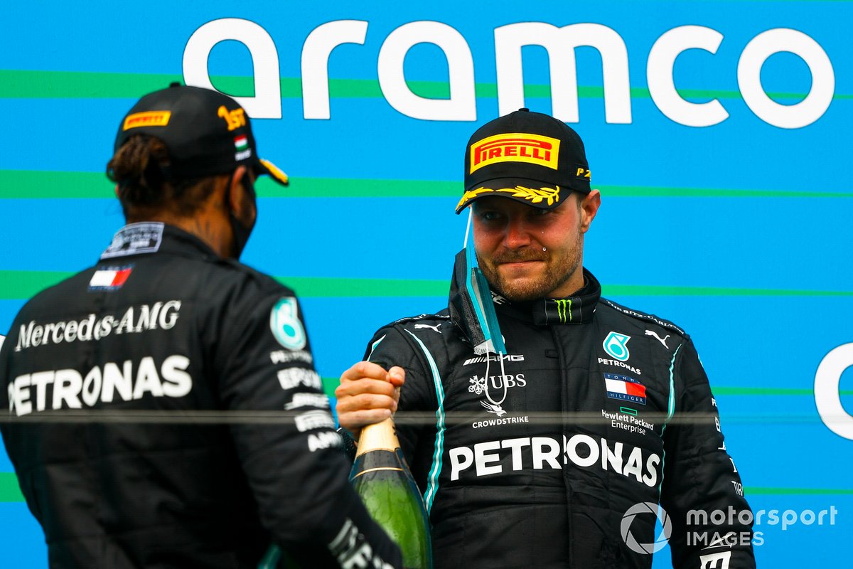 Lewis Hamilton, Mercedes-AMG Petronas F1, 1st position, Valtteri Bottas, Mercedes-AMG Petronas F1, 3rd position, and Peter Bonnington, Race Engineer, Mercedes AMG, on the podium