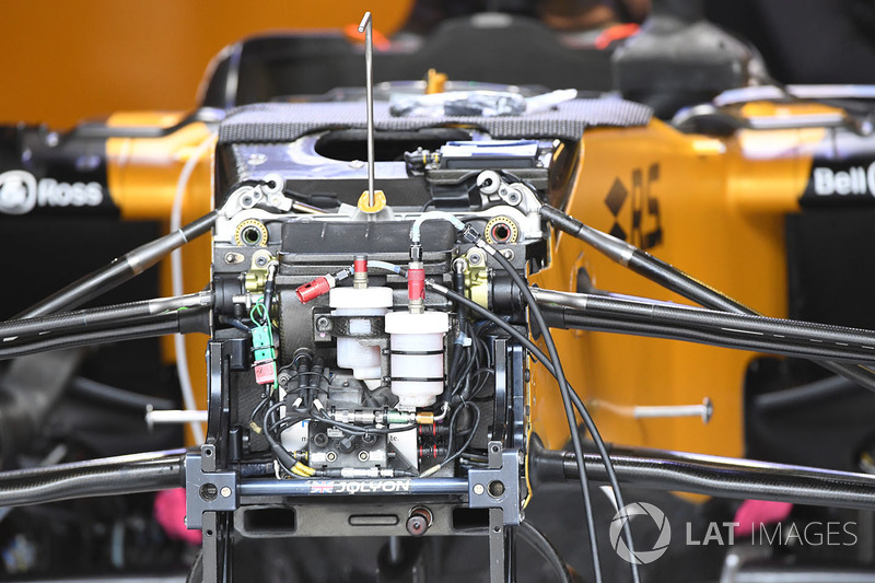 Renault Sport F1 Team RS17 ön süspansiyon detay