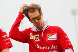 Sebastian Vettel, Ferrari maakt wandeling op het circuit